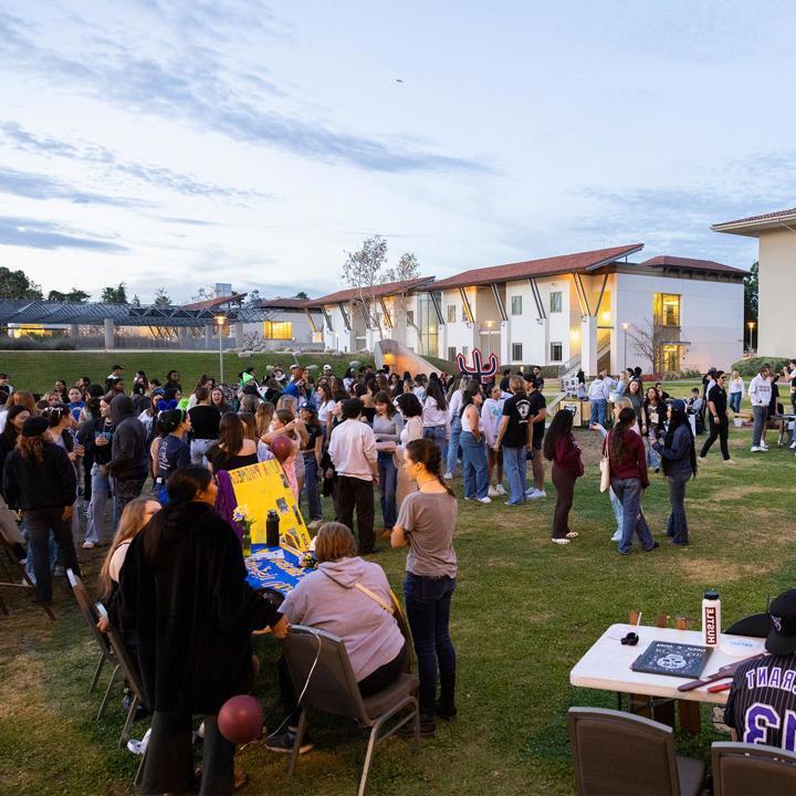 Students participating in Club Rush at the UofR quad.